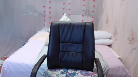 Snapshot of olgahottie chatting on 10/08/25, 11:13 OlgaHottie online show from 10/08/25, 11:13