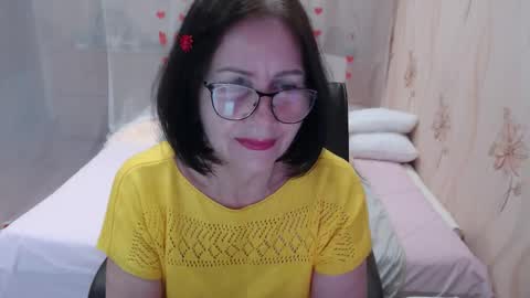 Snapshot of olgahottie chatting on 10/12/25, 11:04 OlgaHottie online show from 10/12/25, 11:04