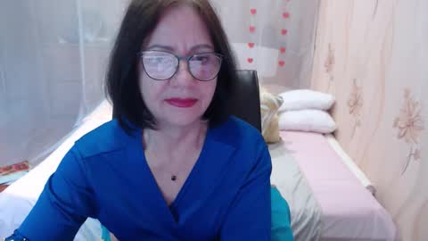 Snapshot of olgahottie chatting on 10/13/25, 11:27 OlgaHottie online show from 10/13/25, 11:27
