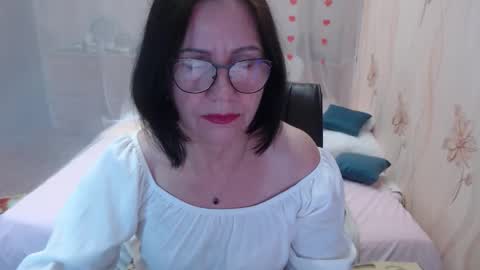 Snapshot of olgahottie chatting on 10/22/25, 11:26 OlgaHottie online show from 10/22/25, 11:26