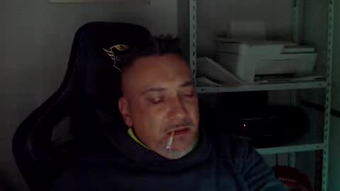 Snapshot of olimpio1230 chatting on 12/01/25, 01:27 olimpio1230 online show from 12/01/25, 01:27