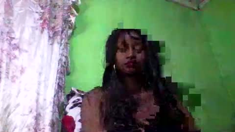 olinah610 online show from 10/05/25, 08:07