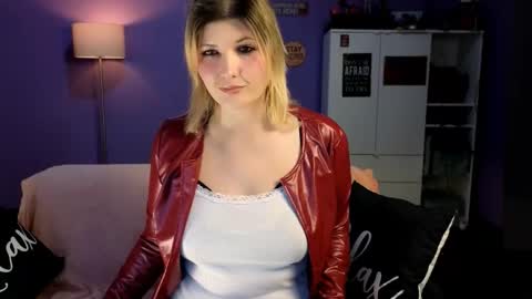 OliSunny Olivia online show from 03/19/26, 08:02