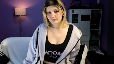 OliSunny Olivia online show from 03/29/26, 08:09