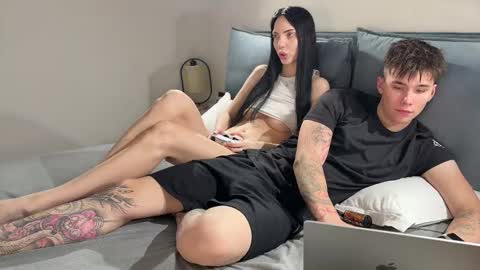 Olivia and Robie online show from 10/02/25, 04:47