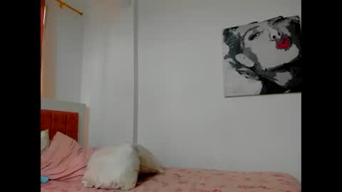 olivahot30 online show from 12/29/24, 07:32