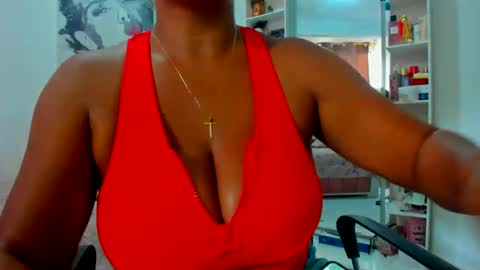 olivahot30 online show from 01/02/25, 06:56