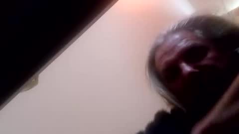 Snapshot of oliveoil67 chatting on 02/08/25, 11:44 oliveoil67 online show from 02/08/25, 11:44