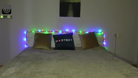 Oliver  Kaen online show from 12/27/24, 03:04