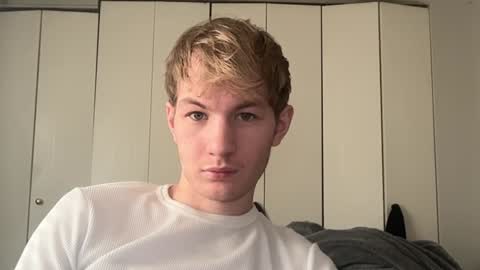 Snapshot of oliver_beck chatting on 12/20/24, 07:28 Oliver Beck online show from 12/20/24, 07:28