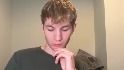 Snapshot of oliver_beck chatting on 12/26/24, 09:15 Oliver Beck online show from 12/26/24, 09:15