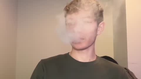 Snapshot of oliver_beck chatting on 12/31/24, 08:02 Oliver Beck online show from 12/31/24, 08:02