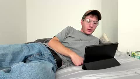 Snapshot of oliver_beck chatting on 10/19/25, 07:58 Oliver Beck online show from 10/19/25, 07:58