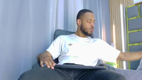 Oliver online show from 04/04/26, 07:44