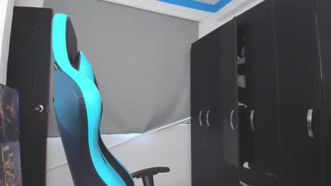 Oliver bray online show from 11/06/25, 02:51