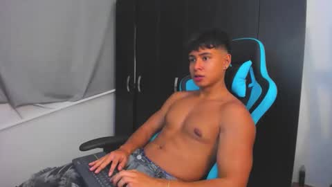 Oliver bray online show from 11/24/25, 03:39