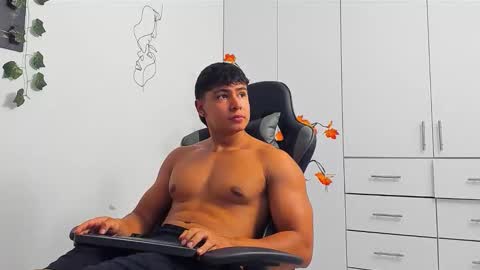 Oliver bray online show from 02/13/26, 03:24