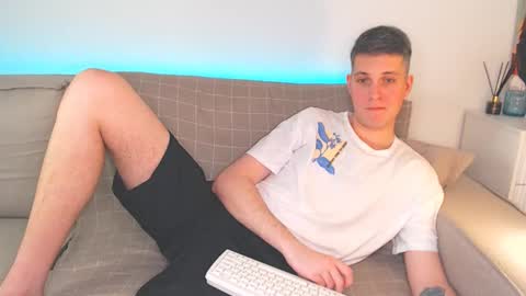 Oliver online show from 01/15/25, 04:00