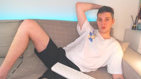 Oliver online show from 01/28/25, 07:00