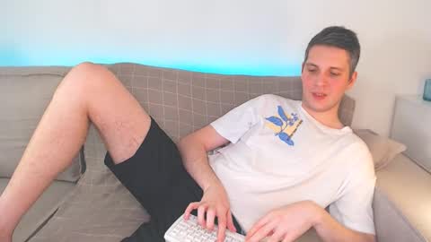 Oliver online show from 02/12/25, 05:16