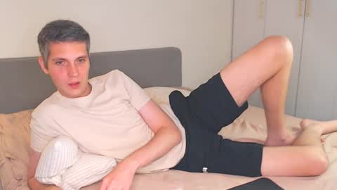 Oliver online show from 09/25/25, 04:00