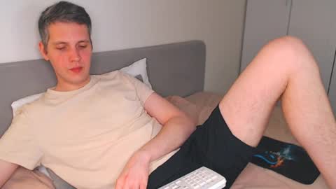 Snapshot of oliver_hort chatting on 05/06/26, 05:51 Oliver online show from 05/06/26, 05:51