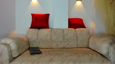 OLIVER online show from 12/23/24, 01:29