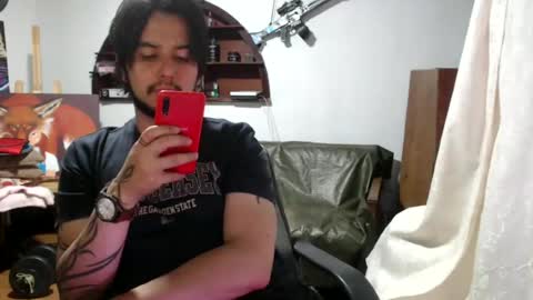 Snapshot of oliver_laid_2023 chatting on 05/07/26, 01:55 oliver_laid_2023 online show from 05/07/26, 01:55