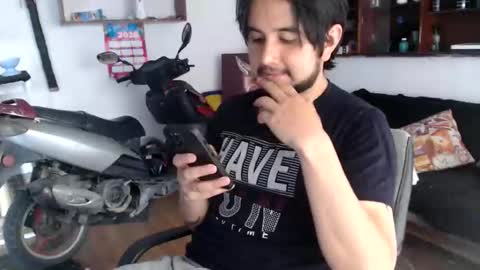 Snapshot of oliver_laid_2023 chatting on 05/16/26, 08:07 oliver_laid_2023 online show from 05/16/26, 08:07