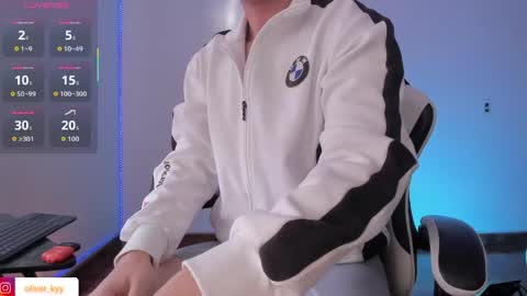 OLIVER online show from 04/01/26, 07:11