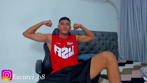 Snapshot of oliver_smith_2 chatting on 12/20/24, 04:36 oliver_smith_2 online show from 12/20/24, 04:36