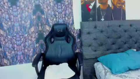 Snapshot of oliver_smith_2 chatting on 02/22/25, 05:13 oliver_smith_2 online show from 02/22/25, 05:13