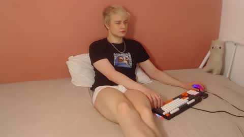 Oliver online show from 03/27/26, 01:22