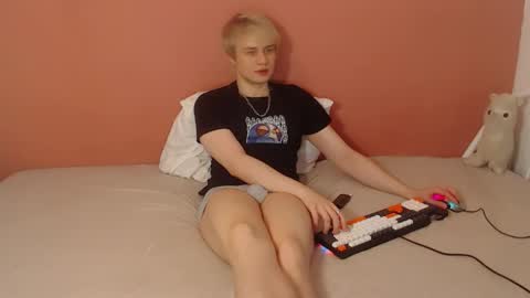 Oliver online show from 04/12/26, 01:21