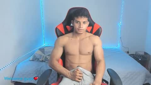 Snapshot of oliver_thompsson chatting on 12/12/24, 11:58 oliver thompsson online show from 12/12/24, 11:58