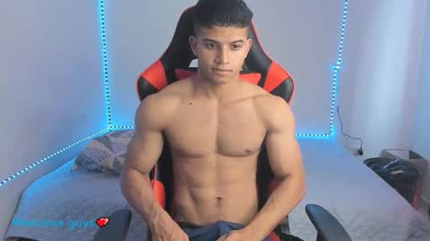 Snapshot of oliver_thompsson chatting on 12/17/24, 01:16 oliver thompsson online show from 12/17/24, 01:16