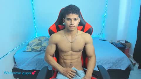 Snapshot of oliver_thompsson chatting on 01/16/25, 01:58 oliver thompsson online show from 01/16/25, 01:58