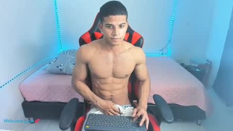 Snapshot of oliver_thompsson chatting on 05/14/26, 11:55 oliver thompsson online show from 05/14/26, 11:55