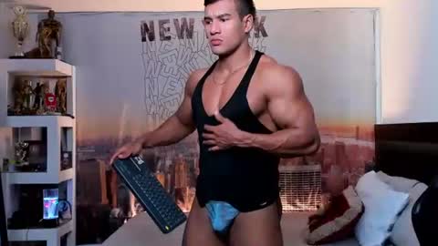 oliver_tommy online show from 10/05/25, 12:58