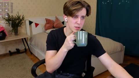 Oliver Evans online show from 01/08/25, 10:48