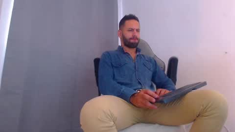 oliver online show from 12/27/24, 09:11