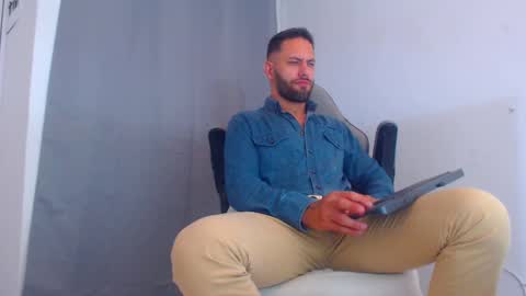 oliver online show from 01/11/25, 11:35