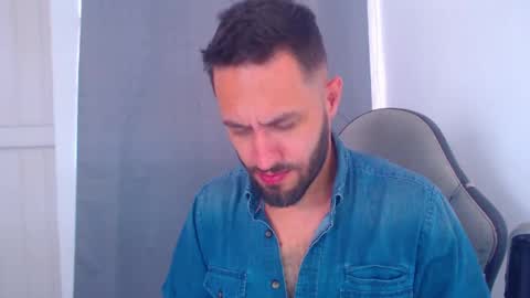 oliver online show from 01/13/25, 04:30