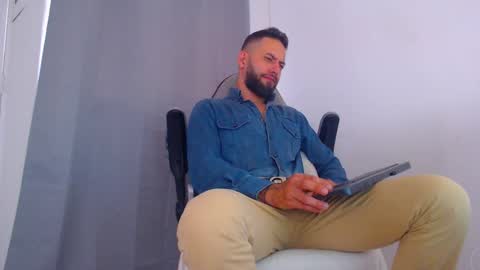 oliver online show from 02/17/25, 07:10