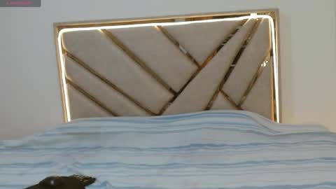 oliver saint online show from 03/22/26, 01:25