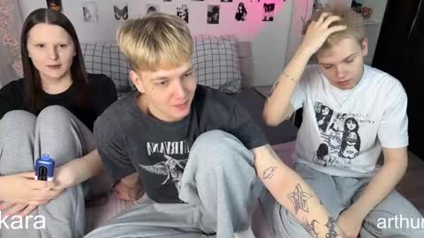 oliver online show from 02/04/26, 04:46