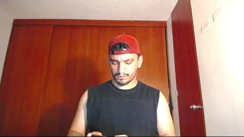 Snapshot of olivervitale chatting on 01/09/25, 10:09 Oliver online show from 01/09/25, 10:09