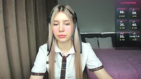 Olivia online show from 12/04/25, 05:28