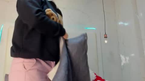  olivia  online show from 10/05/25, 11:52