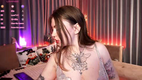 Snapshot of olivia_devis chatting on 01/13/25, 11:08 SaraConor online show from 01/13/25, 11:08